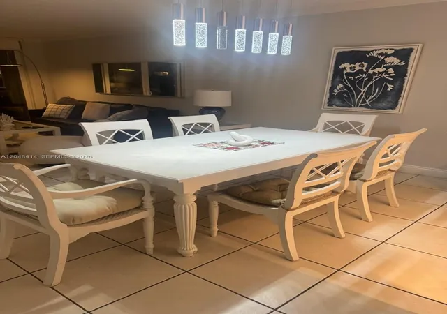 4th image of 5601 Collins Ave #823, Miami Beach, FL 33140 | MLS# A12048414