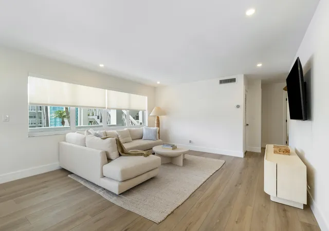 4th image of 419 Golden Isles Dr #210, Hallandale Beach, FL 33009 | MLS# B26050363