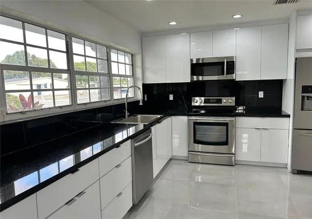 Homes for sale in Miami Gardens, FL | 19522 Nw 37Th Ct, Miami Gardens, FL 33055 | MLS# A12050757