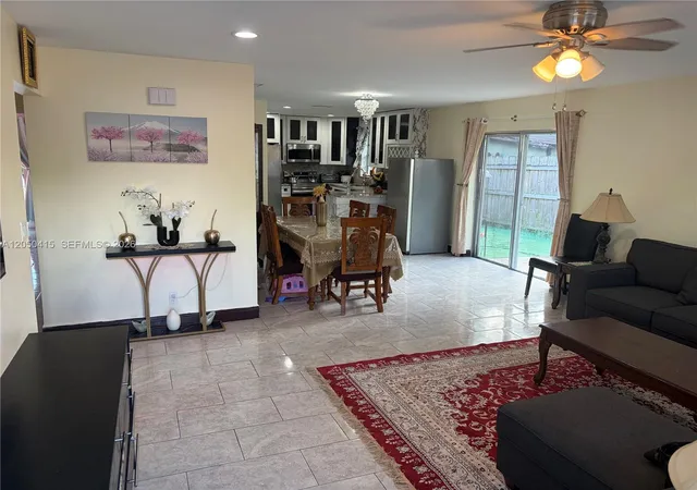 Homes for sale in Boca Raton, FL | 4280 N Dixie Hwy, Boca Raton, FL 33431 | MLS# A12050415