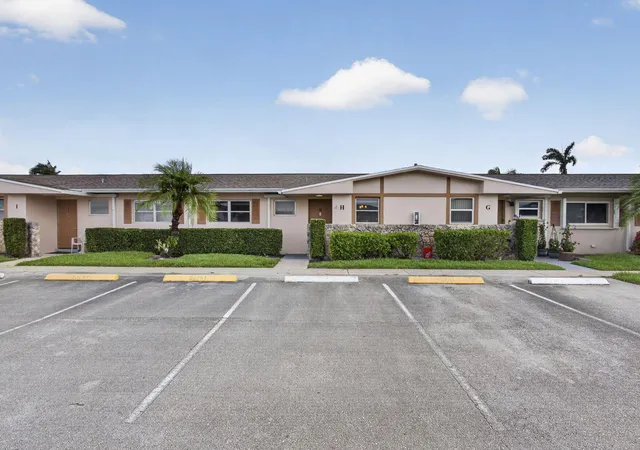 Photo 2 of Single family home for sale at 2703 Dudley Dr W #H, West Palm Beach, FL 33415 | MLS# B26050455 | Listing updated on 2026-10-09