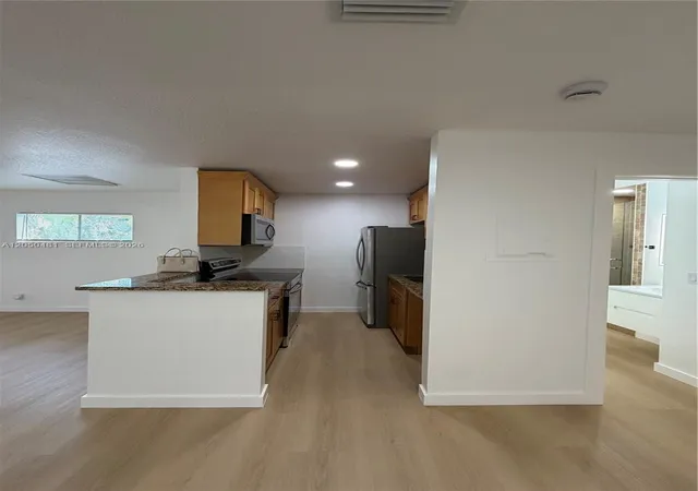 3rd image of 2 Crossings Cir H #H, Boynton Beach, FL 33435 | MLS# A12050481