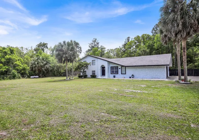Photo 3 of Single family home for sale at 912 S 5th Street, Macclenny, FL 32063 | MLS# B26050480 | Listing updated on 2026-10-05