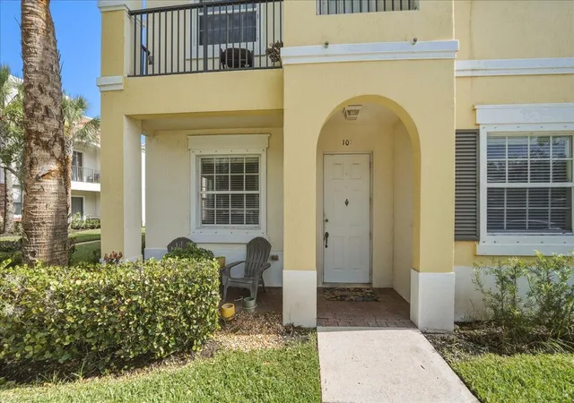 Homes for sale in Port Saint Lucie, FL | 10480 Sw Stephanie Wy #3-101, Port Saint Lucie, FL 34987 | MLS# B26050492