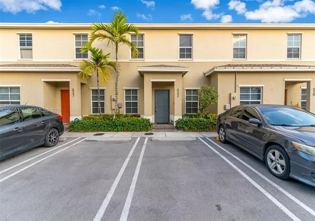 Homes for sale in Florida City, FL | 533 Ne 5th Pl, Florida City, FL 33034 | MLS# A12050371