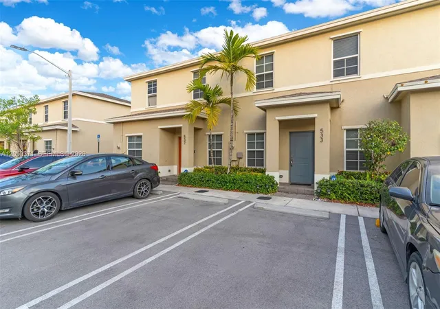 Homes for sale in Florida City, FL | 533 Ne 5th Pl, Florida City, FL 33034 | MLS# A12050371