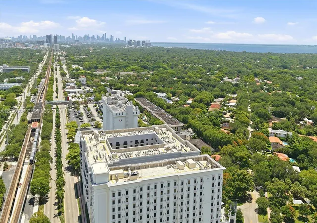 41st image of 1205 Mariposa Ave #403, Coral Gables, FL 33146 | MLS# A12050806