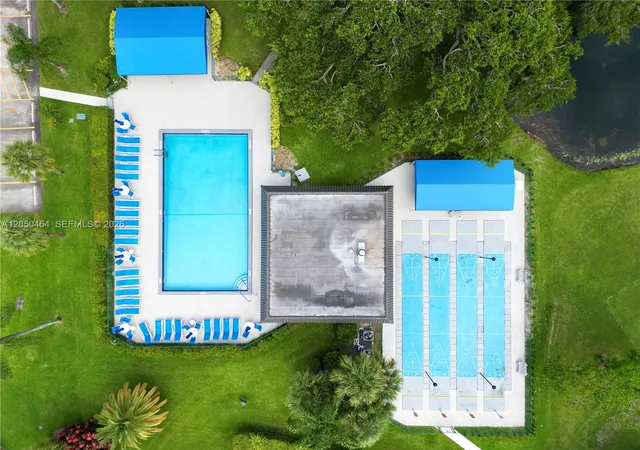 4th image of 8940 S Hollybrook Blvd, Pembroke Pines, FL 33025