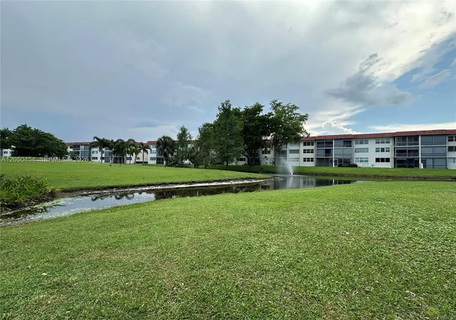 5th image of 8940 S Hollybrook Blvd, Pembroke Pines, FL 33025