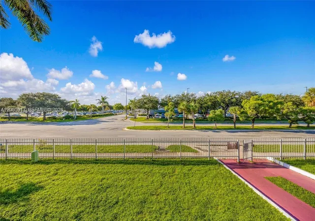 Homes for sale in Miami Gardens, FL | 505 Nw 177th Street, Miami Gardens, FL 33169 | Houzeo