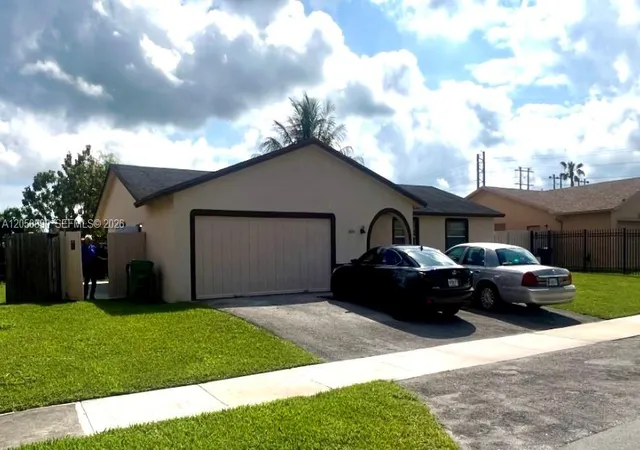 2nd image of 25935 Sw 123rd Ave, Homestead, FL 33032 | MLS# A12050890