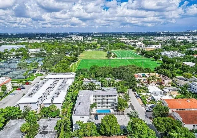 Homes for sale in Fort Lauderdale, FL | 609 Ne 13th Avenue, Fort Lauderdale, FL 33304 | Houzeo