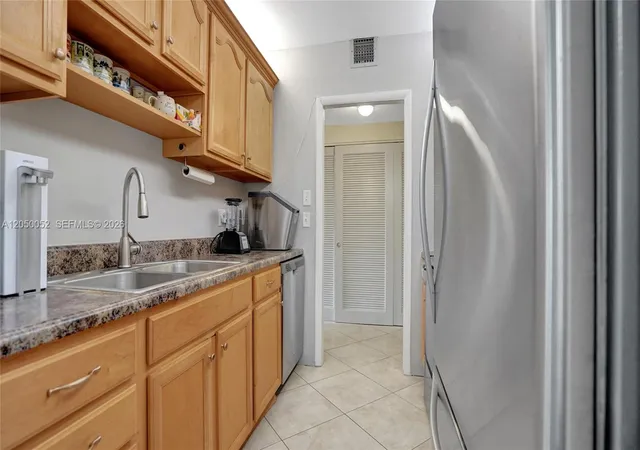 Homes for sale in Pompano Beach, FL | 400 N Riverside Dr, Pompano Beach, FL 33062