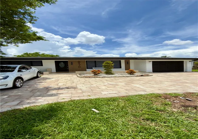 Homes for sale in Sunrise, FL | 9170 Nw 24Th Pl, Sunrise, FL 33322 | MLS# A12048281