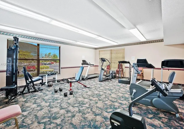 2nd image of 7220 Lake Cir Dr, Margate, FL 33063