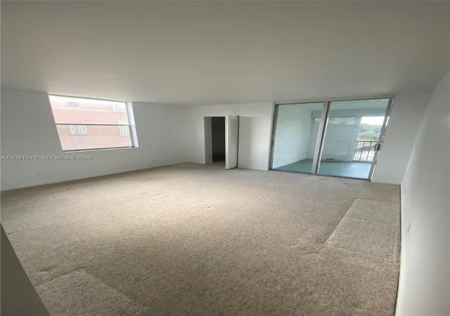 2nd image of 7220 Lake Cir Dr #301, Margate, FL 33063 | MLS# A12051076