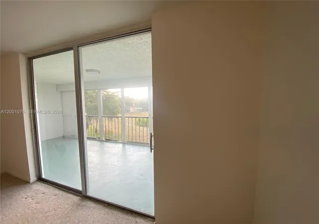 4th image of 7220 Lake Cir Dr #301, Margate, FL 33063 | MLS# A12051076