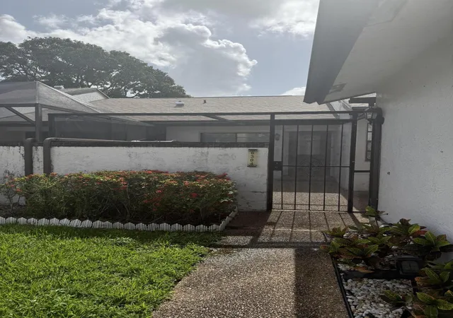 Photo 2 of Single family home for sale at 6304 Wedgewood Ter #B8, Tamarac, FL 33321 | MLS# B26050622 | Listing updated on 2026-10-01