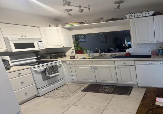 Photo 3 of House for sale at 6304 Wedgewood Ter #B8, Tamarac, FL 33321 | MLS# B26050622 | Listing updated on 2026-10-01