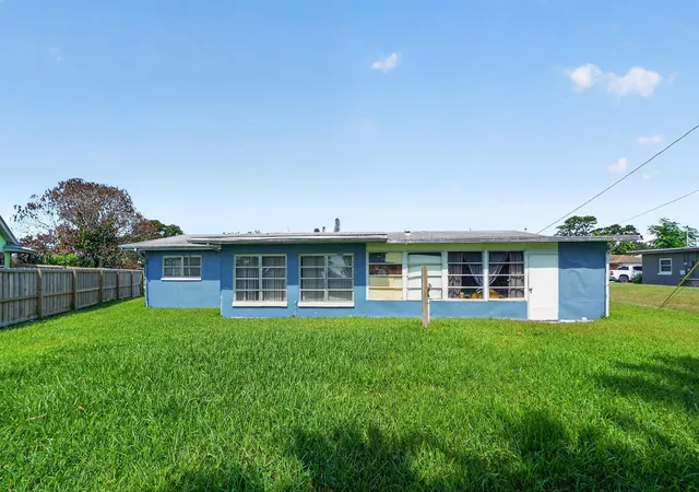 Homes for sale in Port Saint Lucie, FL | 113 W Arbor Ave, Port Saint Lucie, FL 34952 | MLS# B26050634