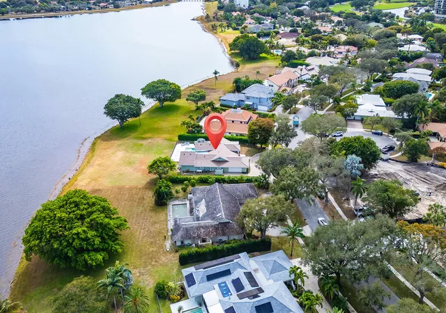 Photo 2 of Single family home for sale at 2308 Embassy Dr, West Palm Beach, FL 33401 | MLS# B26050643 | Listing updated on 2026-09-26