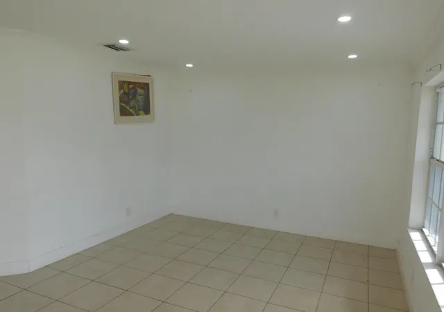 5th image of 2251 Nw 29Th Ter, Fort Lauderdale, FL 33311 | MLS# B26050694