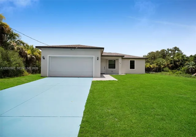 4th image of 1109 N Hilton Cir, Labelle, FL 33935 | MLS# A12050597