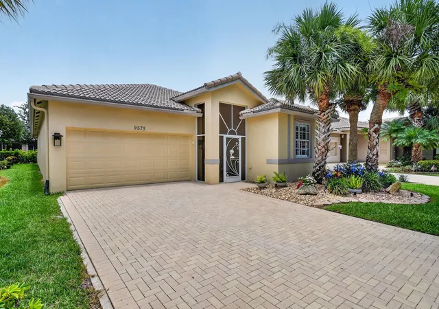 Photo 3 of Single family home for sale at 9575 Sandpiper Shrs Way, Royal Palm Beach, FL 33411 | MLS# B26050748 | Listing updated on 2026-09-23