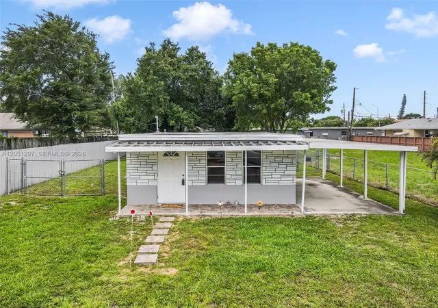 Homes for sale in Hollywood, FL | 523 N 60th Wy, Hollywood, FL 33024 | MLS# A12051297