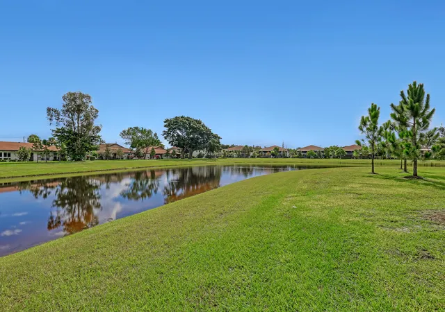 Homes for sale in Delray Beach, FL | 5620 Spindle Palm Ct #E, Delray Beach, FL 33484 | MLS# B26050802