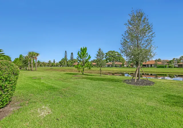 Homes for sale in Delray Beach, FL | 5620 Spindle Palm Ct #E, Delray Beach, FL 33484 | MLS# B26050802