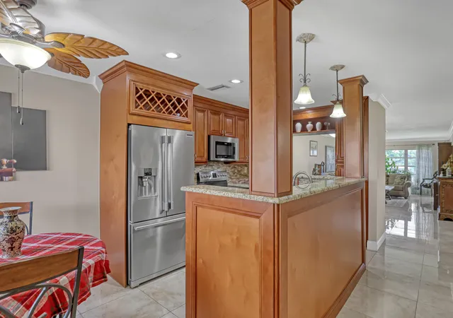 Homes for sale in Delray Beach, FL | 5620 Spindle Palm Ct #E, Delray Beach, FL 33484 | MLS# B26050802