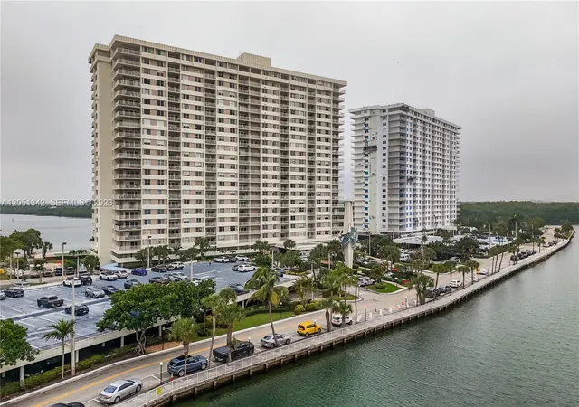 36th image of 300 Bayview Dr #903, Sunny Isles Beach, FL 33160 | MLS# A12051342