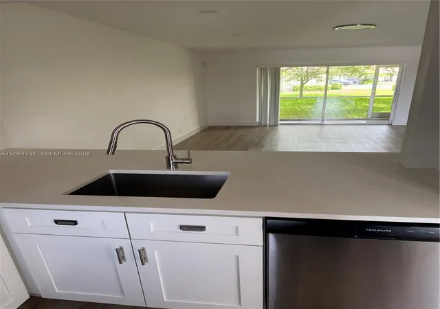 Homes for sale in Boca Raton, FL | 9937 Three Lakes Cir #14d, Boca Raton, FL 33428 | MLS# A12051215