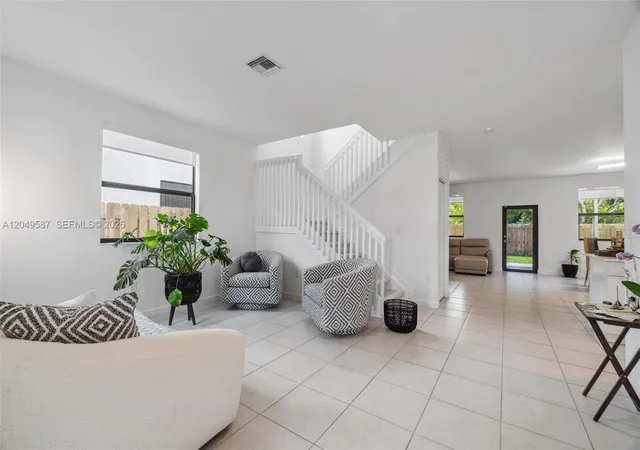 5th image of 24242 Sw 119Th Pl, Homestead, FL 33032 | MLS# A12049587