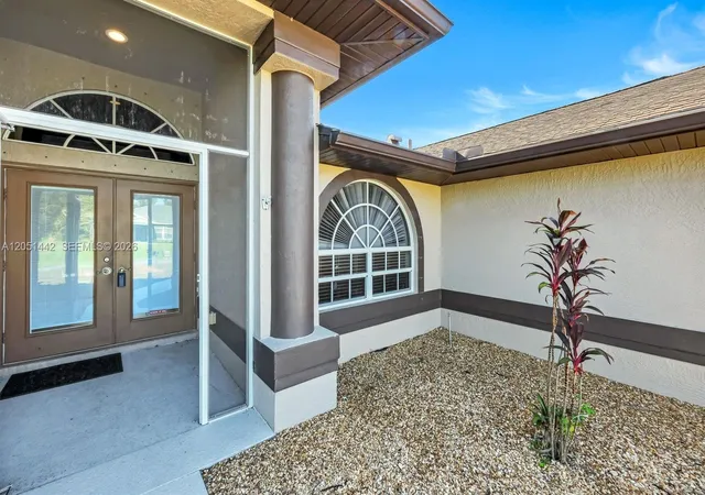 Homes for sale in Cape Coral, FL | 1121 Nw 27th Ave, Cape Coral, FL 33993 | MLS# A12051442