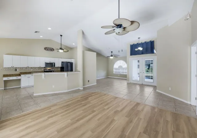 Homes for sale in Cape Coral, FL | 1121 Nw 27Th Ave, Cape Coral, FL 33993 | MLS# A12051442