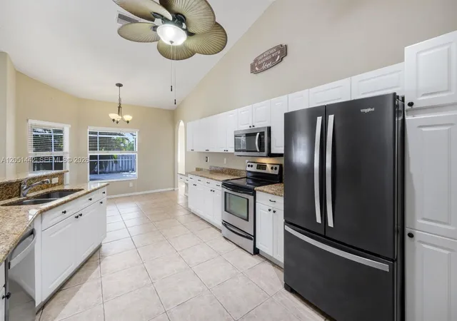 Homes for sale in Cape Coral, FL | 1121 Nw 27Th Ave, Cape Coral, FL 33993 | MLS# A12051442