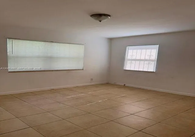 5th image of 2628 Fletcher Ct, Hollywood, FL 33020 | MLS# A12051450