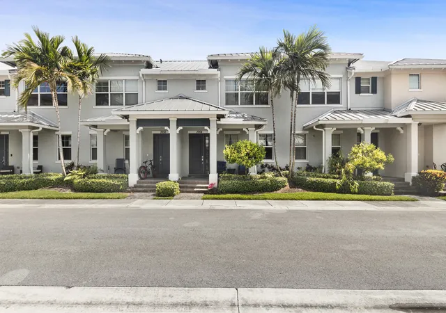 Townhouse for sale at 3964 Poinciana Ln, Hollywood, FL 33021 | MLS# B26050903