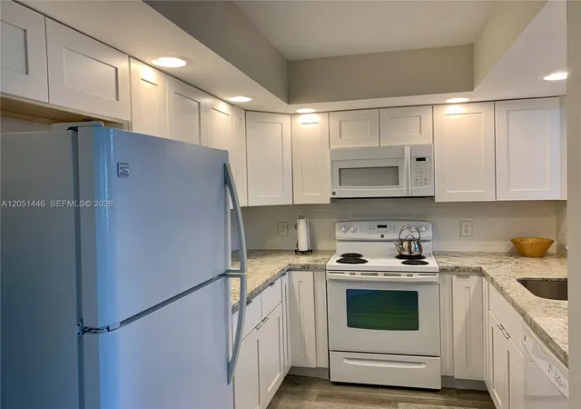 4th image of (Undisclosed), Pembroke Pines, FL 33027 | MLS# A12051446