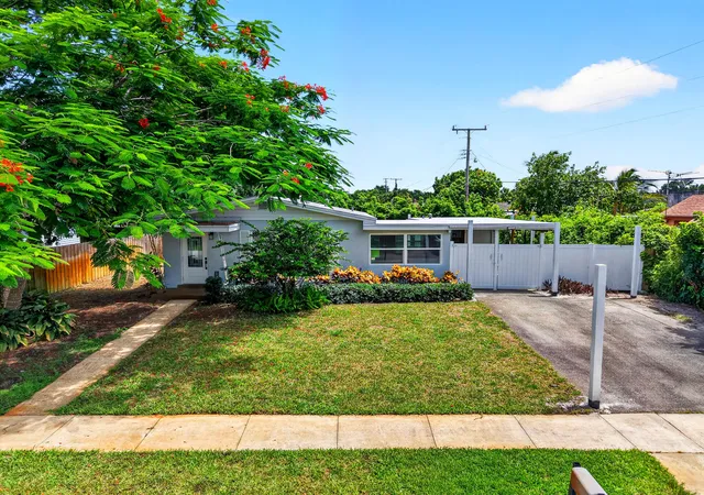 Single family home for sale at 1446 W Perry St, Lantana, FL 33462 | MLS# B26050919