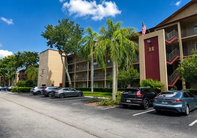 2nd image of 12950 Sw 4th Ct #209H, Pembroke Pines, FL 33027 | MLS# A12051273