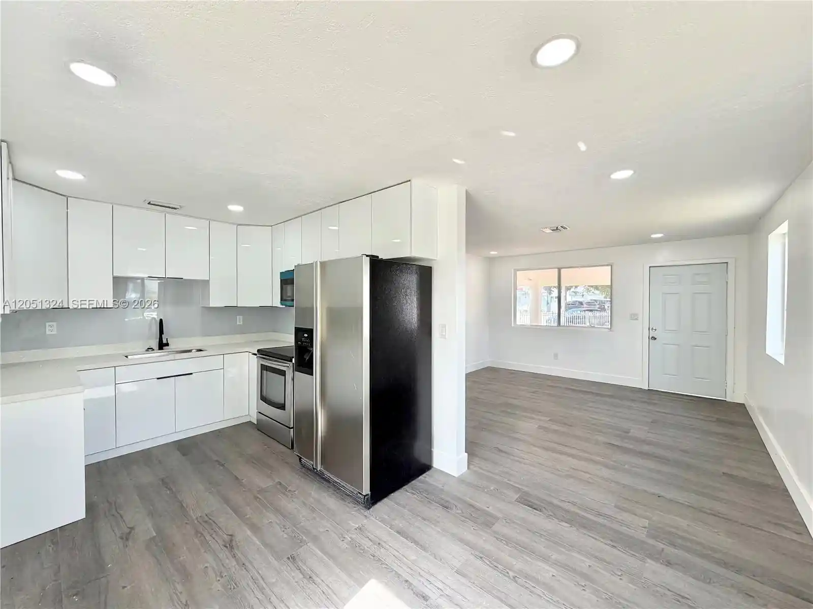 Photo 1 of Single family home for sale at 685 Se Park Dr, Hialeah, FL 33010 | MLS# A12051324 | Listing updated on 2026-10-25