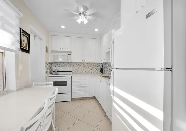 Photo 4 of Condo for sale at 4270 NW 40th Street #205, Lauderdale Lakes, FL 33319 | MLS# B26050959 | Listing updated on 2026-09-23