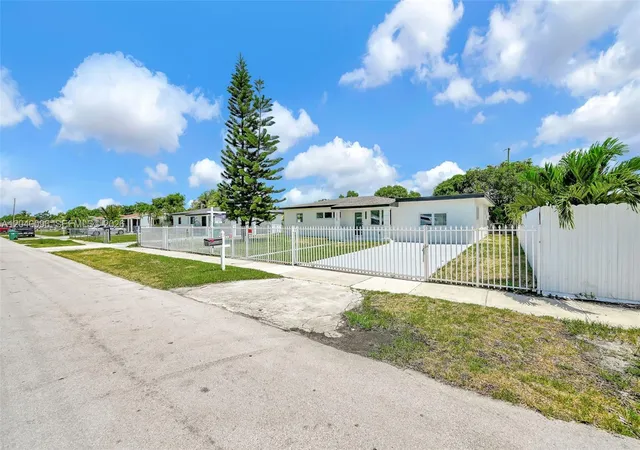 Homes for sale in Miami Gardens, FL | 3320 Nw 172Nd Ter, Miami Gardens, FL 33056 | MLS# A12040096