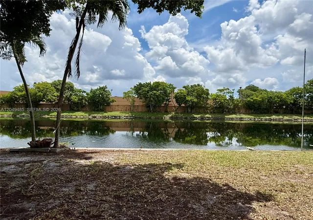 Homes for sale in Tamarac, FL | 7008 Nw 89th Ave, Tamarac, FL 33321 | MLS# A12049485