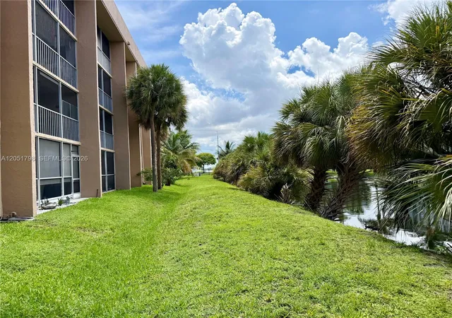 2nd image of 17000 Nw 67Th Ave, Hialeah, FL 33015