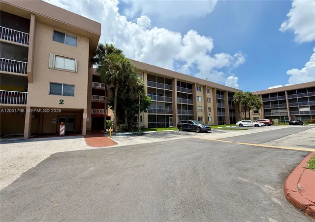 2nd image of 17000 Nw 67th Ave #130, Hialeah, FL 33015 | MLS# A12051798