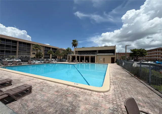 5th image of 17000 Nw 67Th Ave #130, Hialeah, FL 33015 | MLS# A12051798